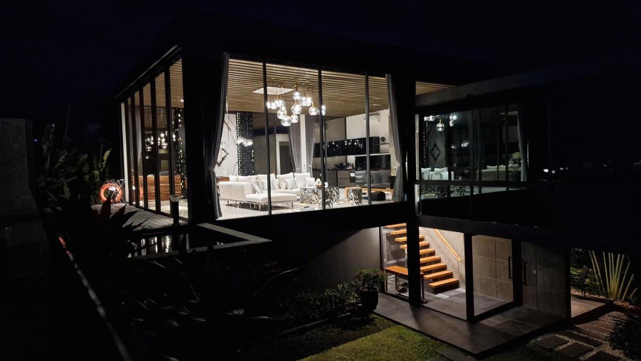 Villa Obsidian, With Staff, Sea View And Walk To Choeng Mon Beach Ngoại thất bức ảnh